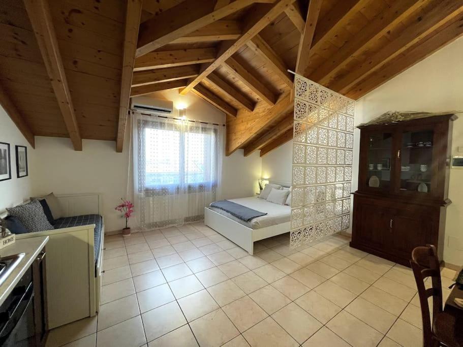Апартаменты Mansarda Antica Milano Сан-Джулиано-Миланезе Экстерьер фото